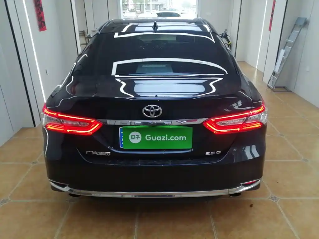 Toyota Camry — миниатюра 6