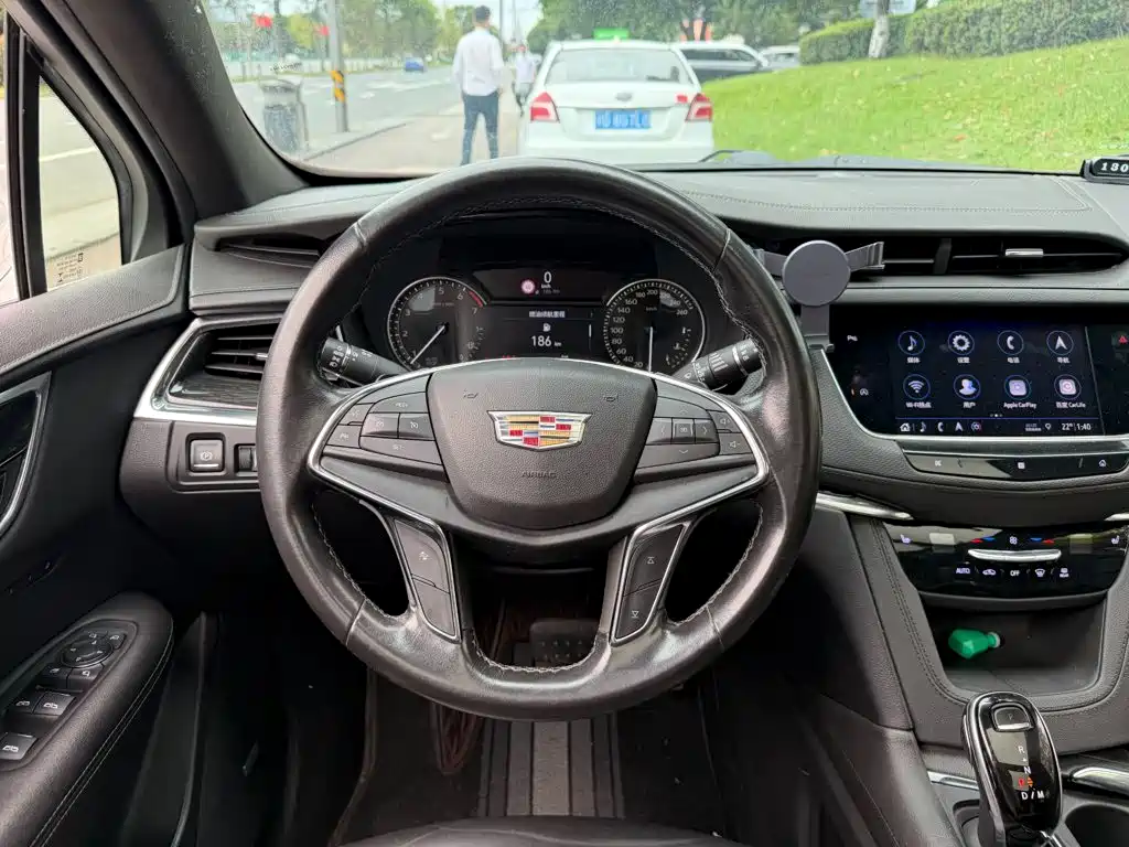 Cadillac XT5 — миниатюра 14