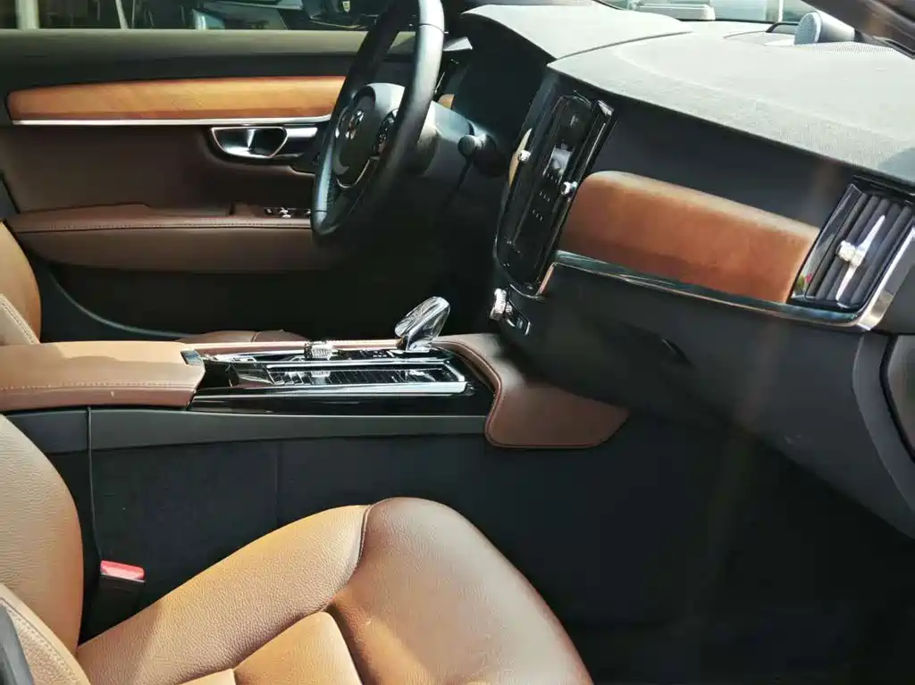 Volvo S90 PHEV — миниатюра 14