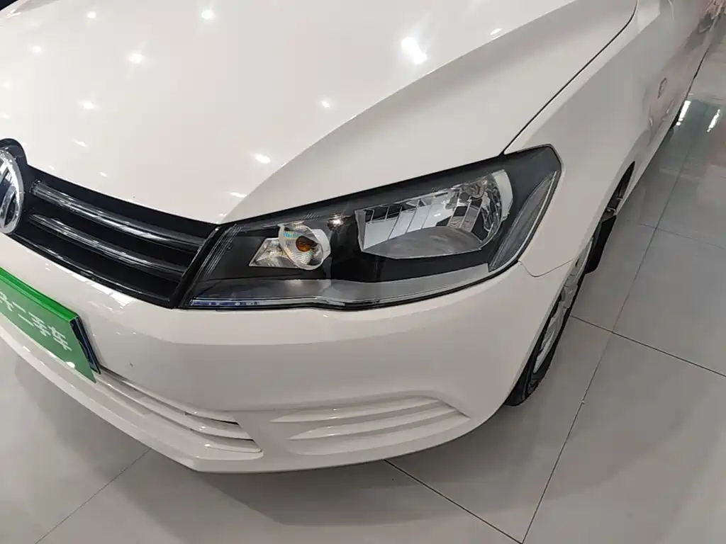 Volkswagen Jetta — миниатюра 24