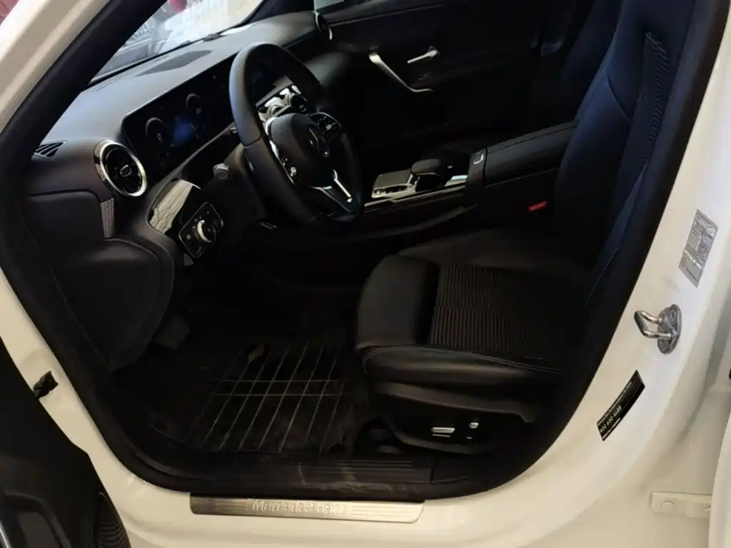 Mercedes-Benz A-Class (Import) — миниатюра 15