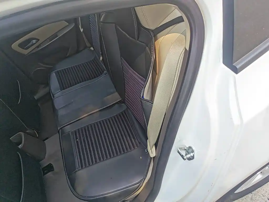 Chevrolet Cruze — миниатюра 17