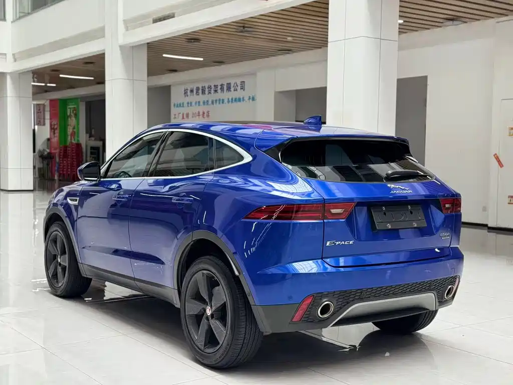 Jaguar E-PACE — миниатюра 7