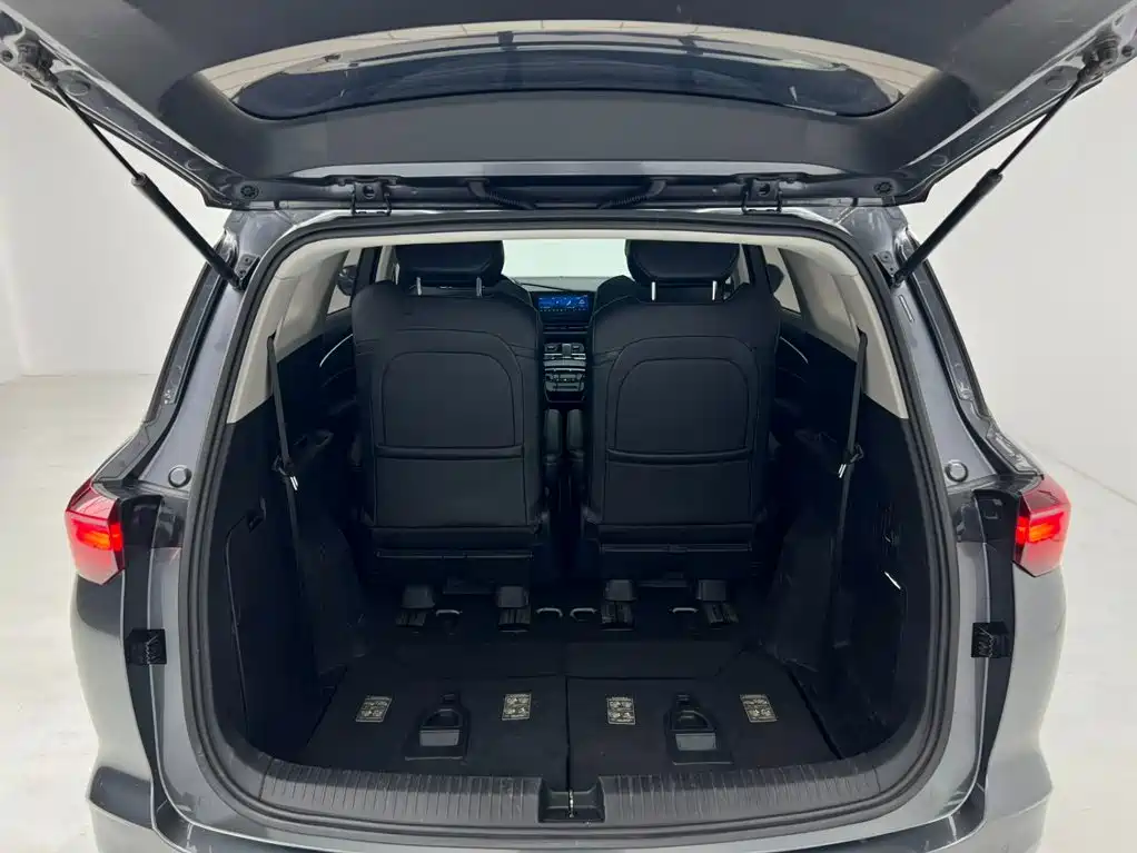 Wuling Victory — миниатюра 10