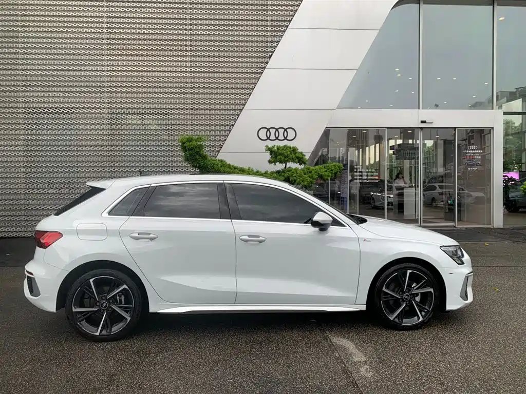 Audi A3 2023 Sportback 35 TFSI Fashion Sport