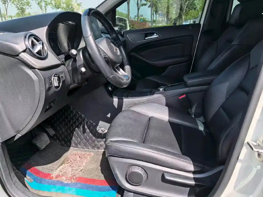 Mercedes-Benz B-Class — миниатюра 7