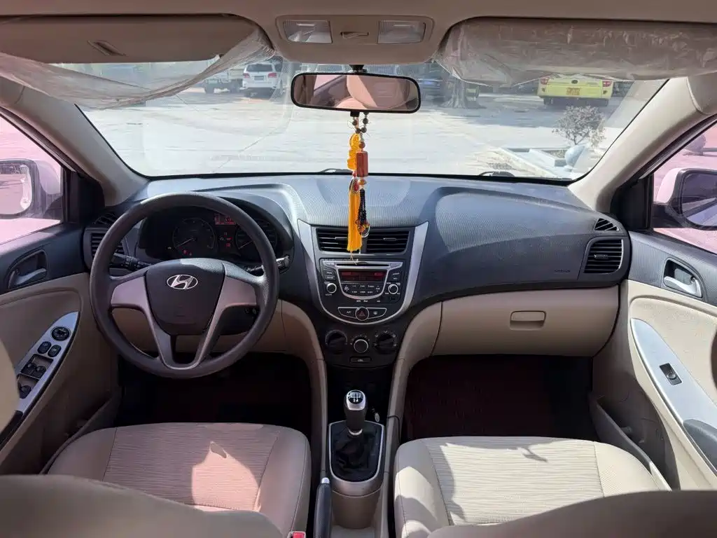 Hyundai Verna — миниатюра 10