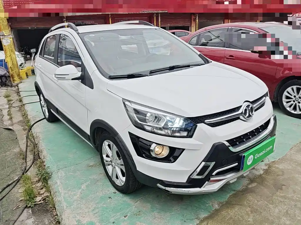 BAIC X25 2015 1.5L MT Comfort