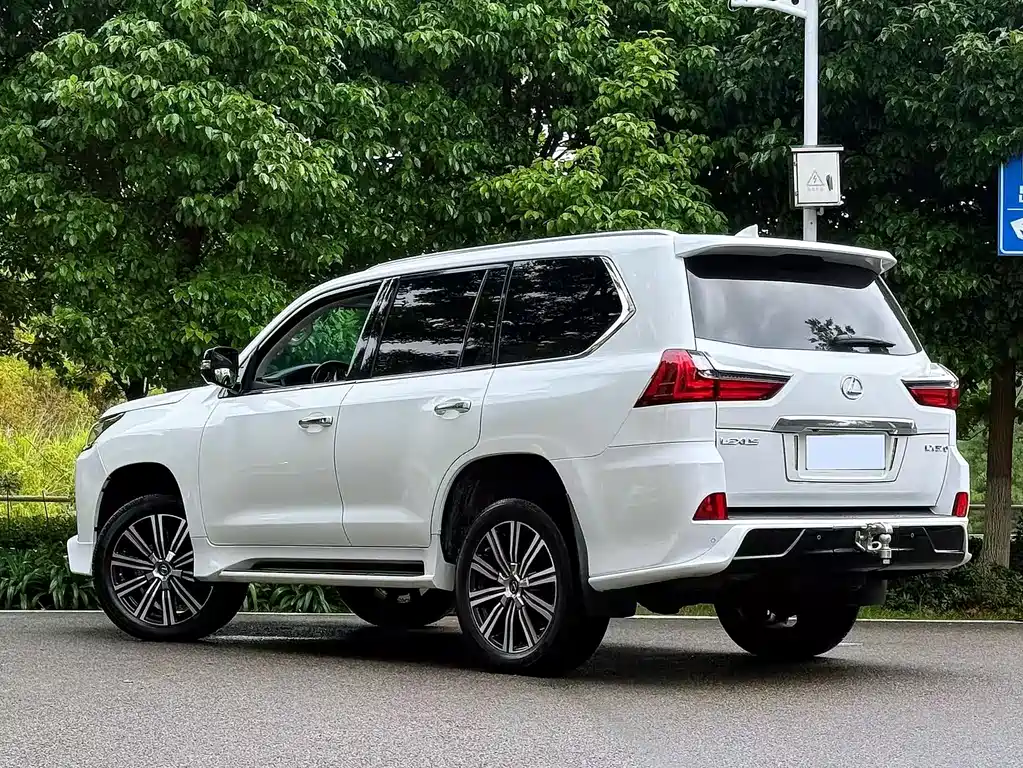 Lexus LX 2019 570