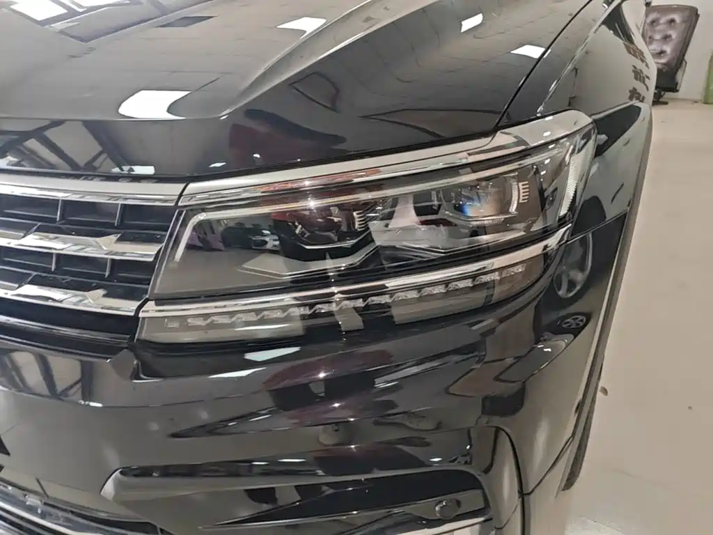 Volkswagen Tiguan L — миниатюра 24