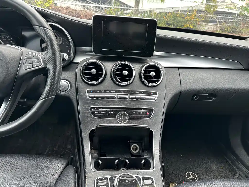 Mercedes-Benz C-Class — миниатюра 9