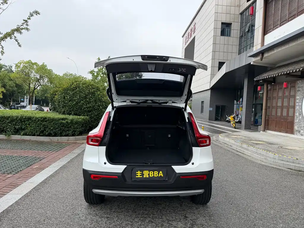 Volvo XC40 — миниатюра 25