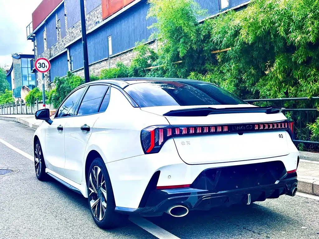 Lynk & Co 03 — миниатюра 14