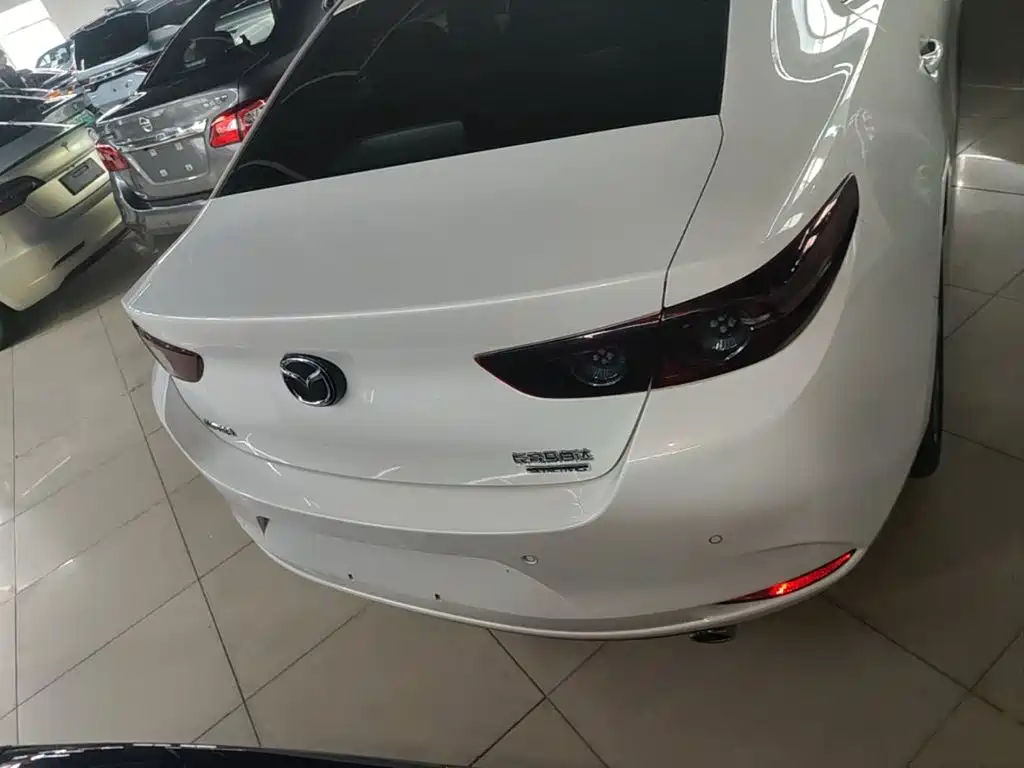 Mazda 3 Axela — миниатюра 6