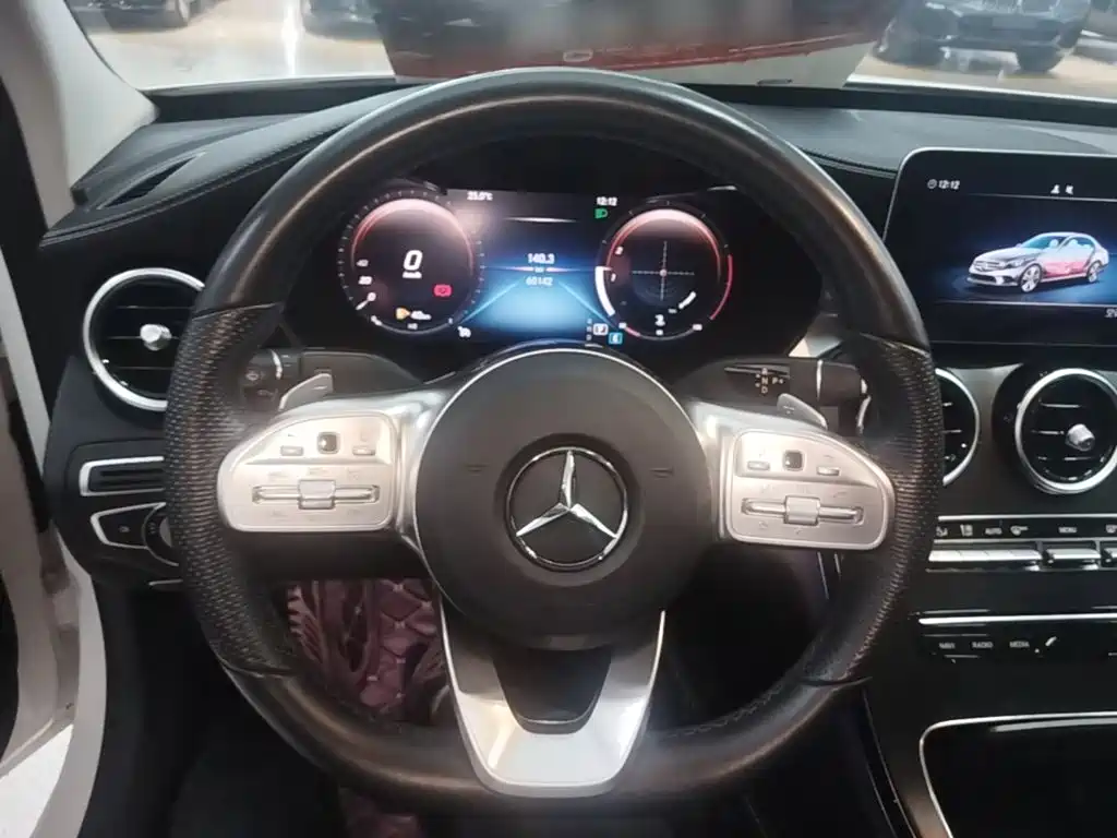 Mercedes-Benz C-Class — миниатюра 11