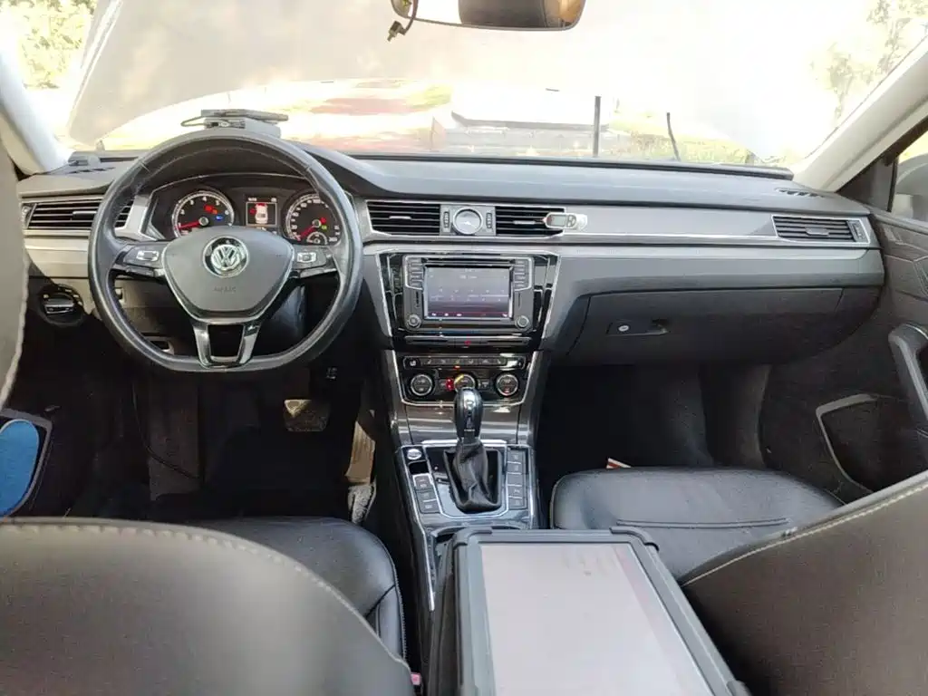 Volkswagen Passat — миниатюра 10