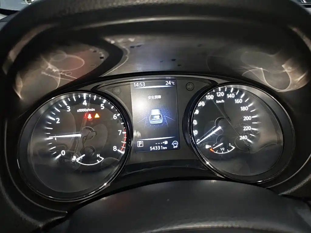Nissan X-Trail — миниатюра 12