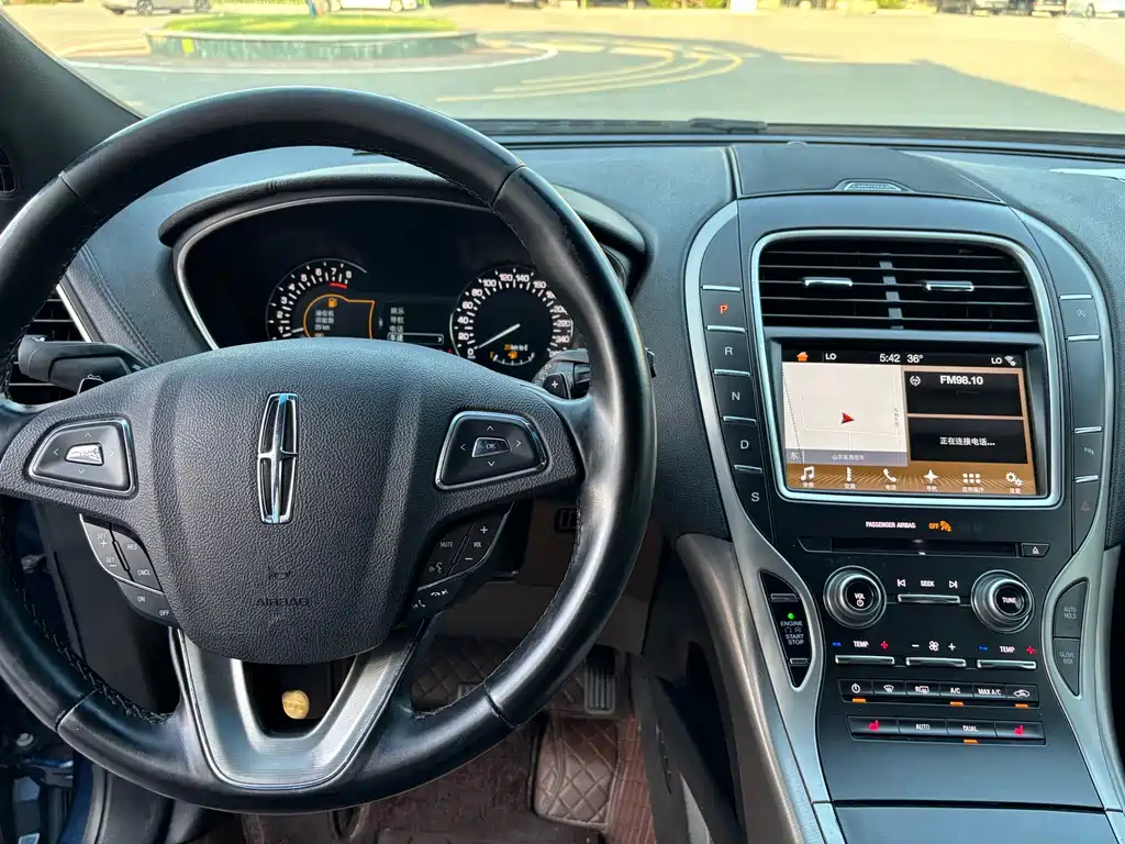 Lincoln MKX — миниатюра 6