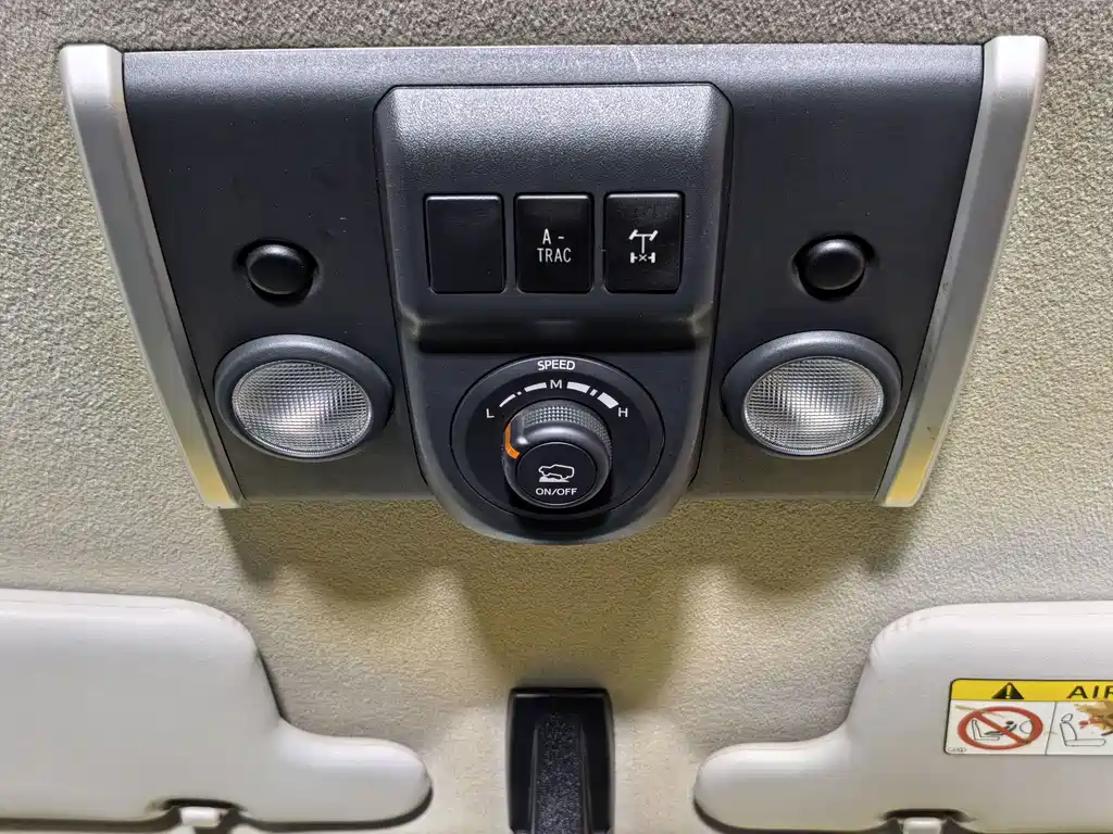 Toyota FJ Cruiser — миниатюра 9