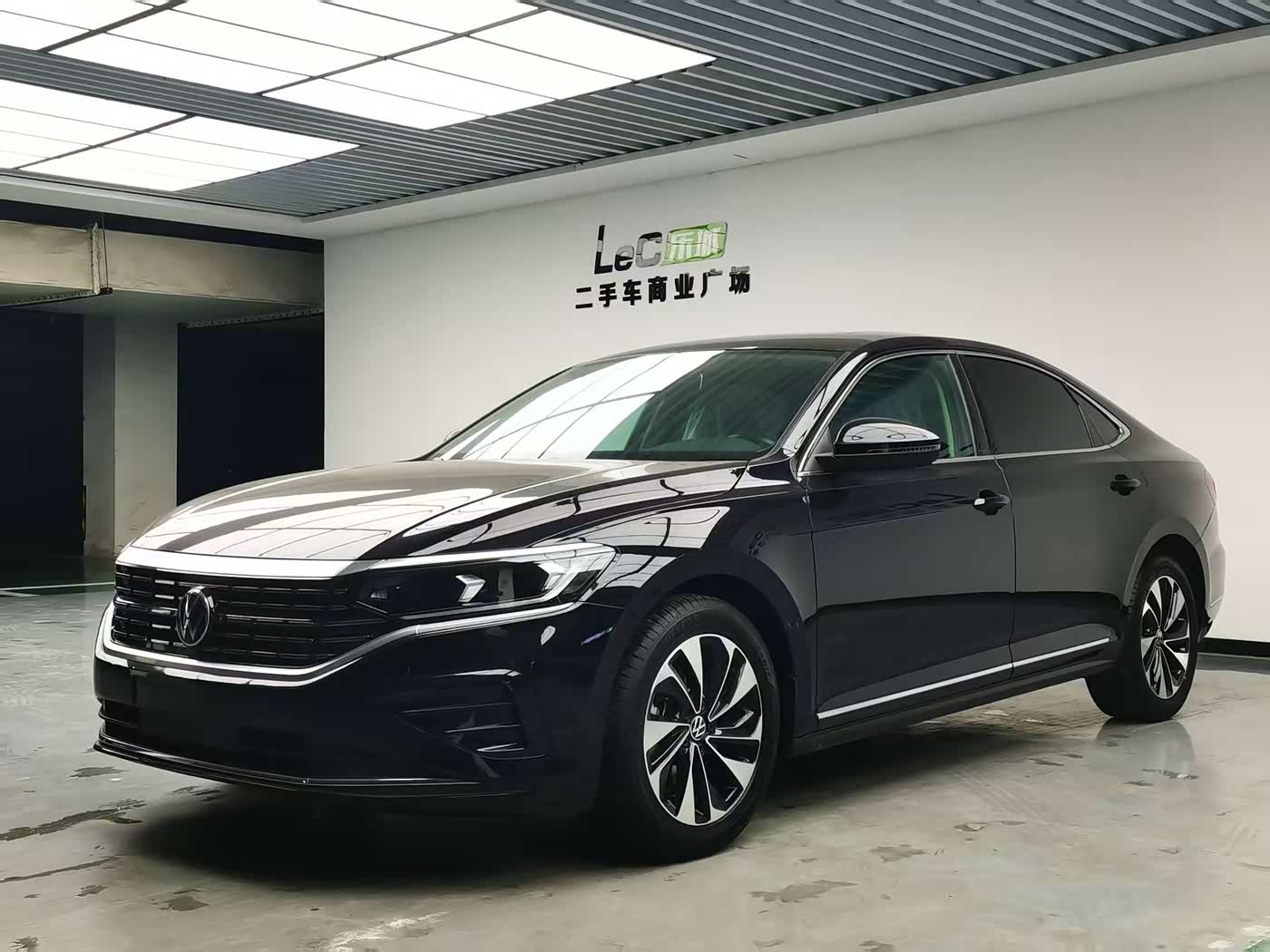 Volkswagen Passat 1.4 л 2022 г. Чёрный, пробег 34000 км