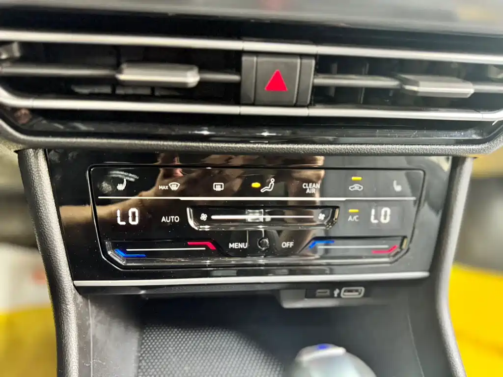 Volkswagen Lavida — миниатюра 4