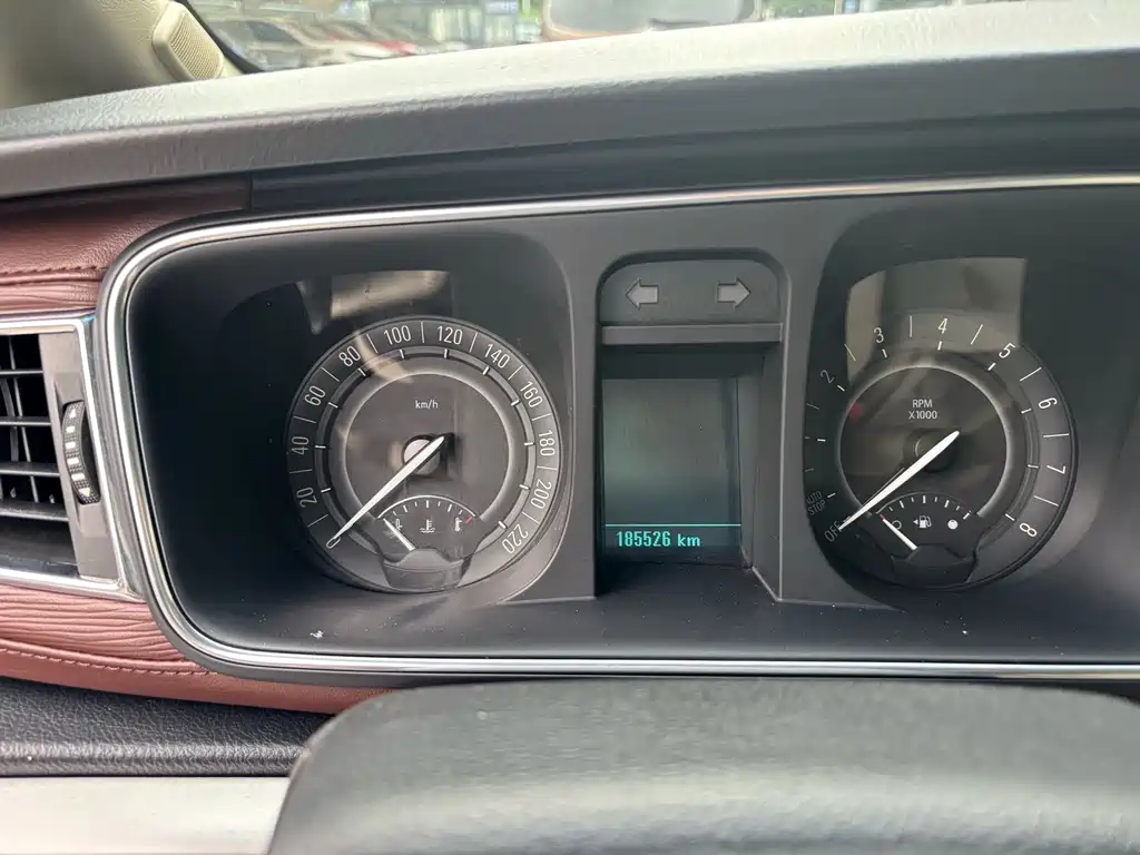 Buick GL8 — миниатюра 4