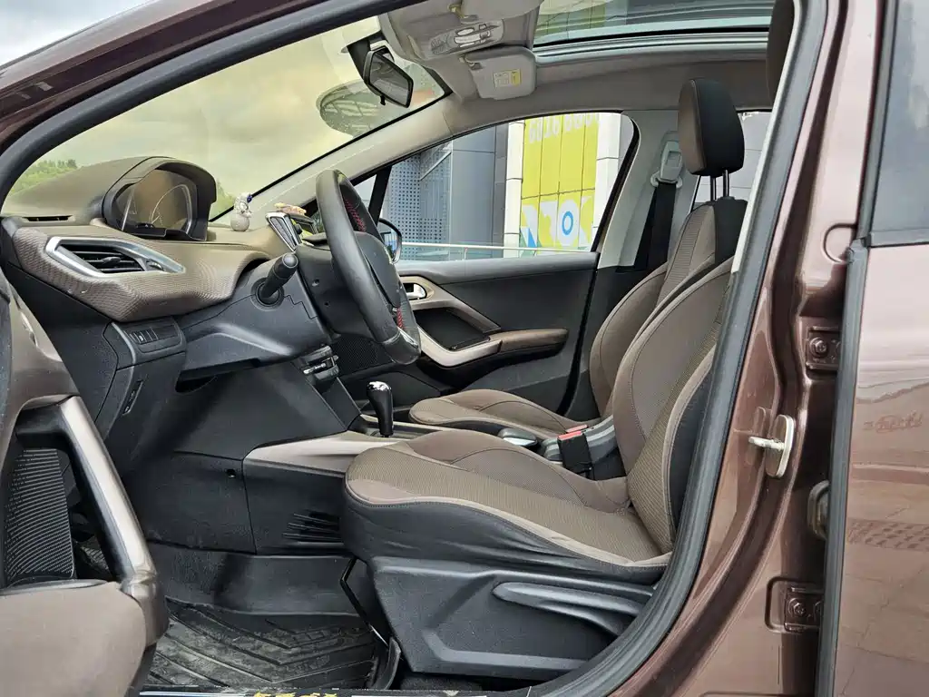 Peugeot 2008 — миниатюра 13