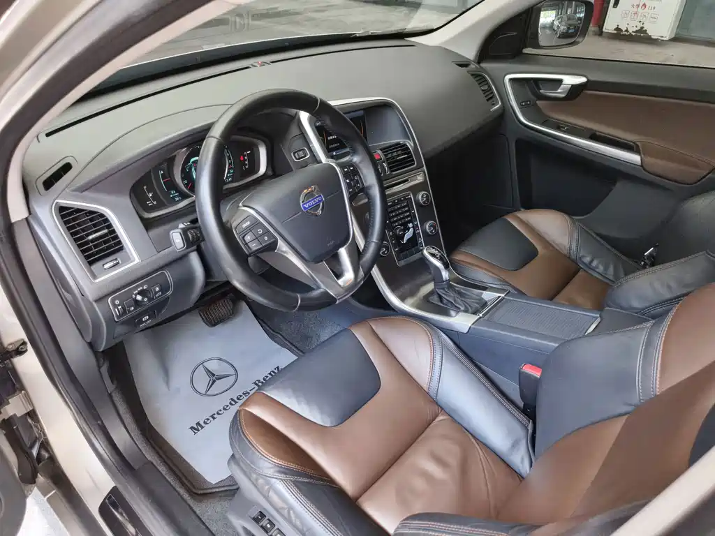 Volvo XC60 (Import) — миниатюра 9