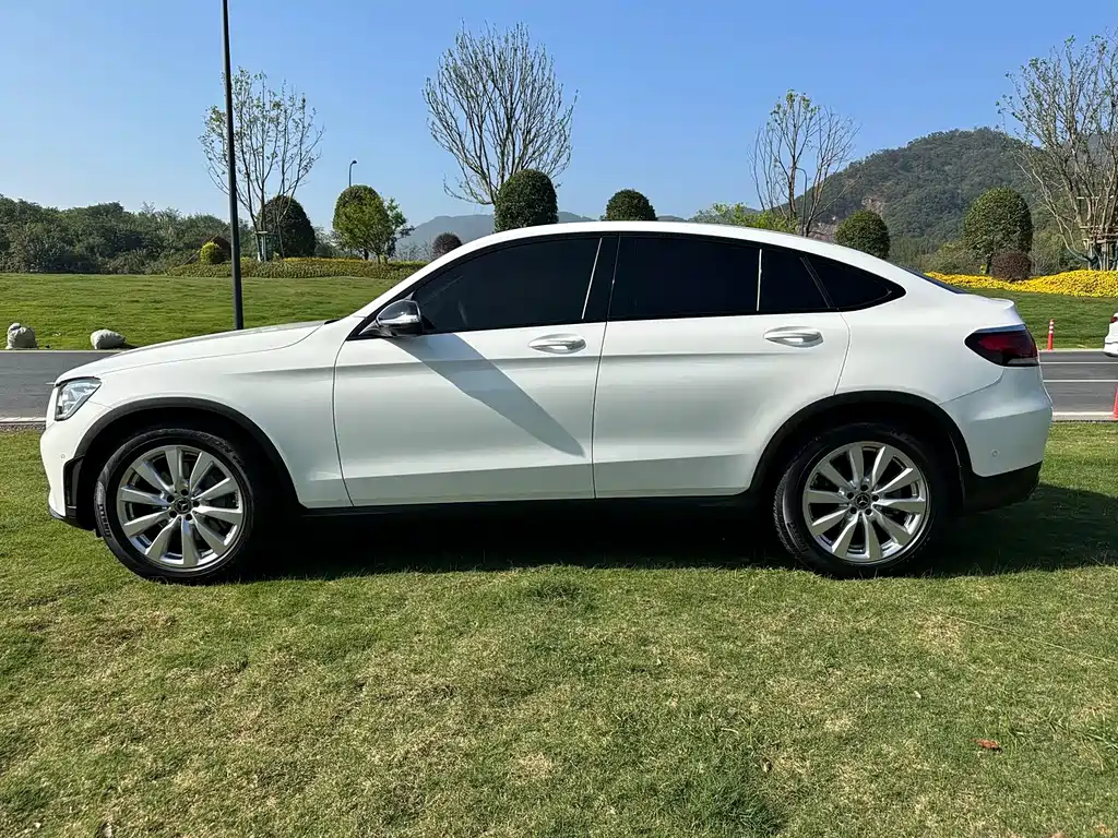 Mercedes-Benz GLC 2020 GLC 260 4MATIC SUV