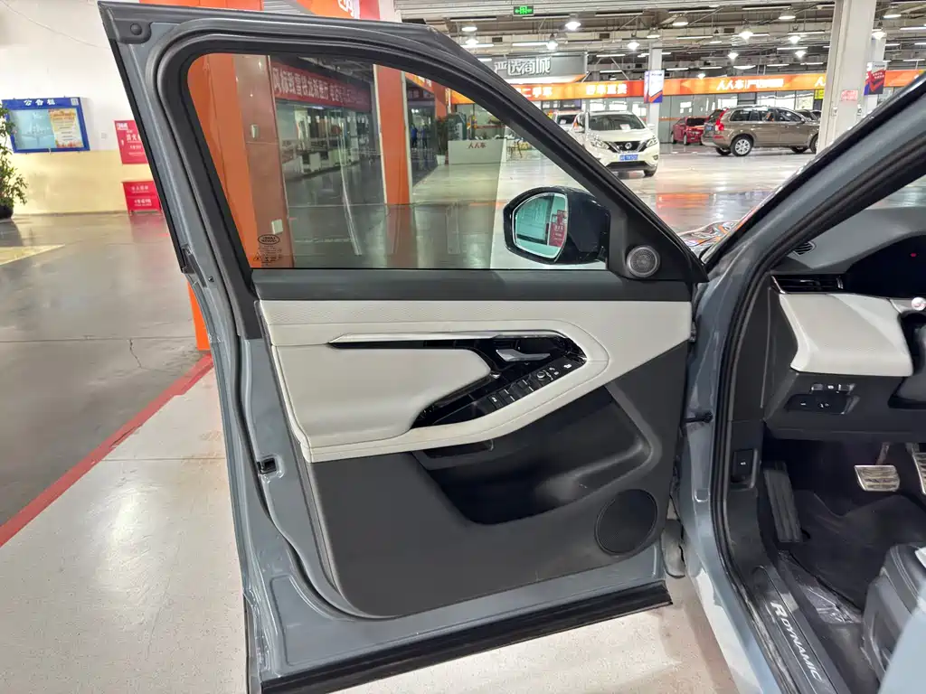 Land Rover Evoque — миниатюра 17