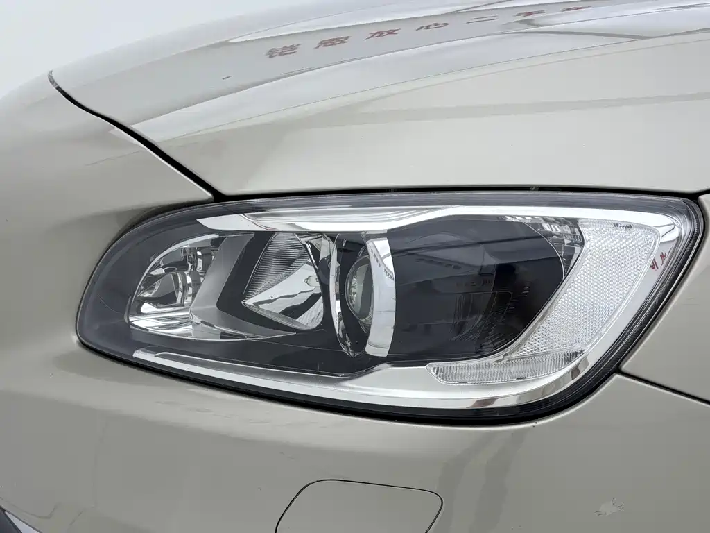 Volvo S60 — миниатюра 6