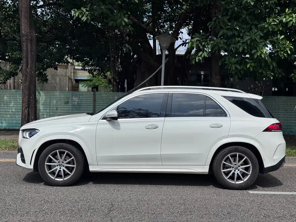 Mercedes-Benz GLE (Import) — миниатюра 4