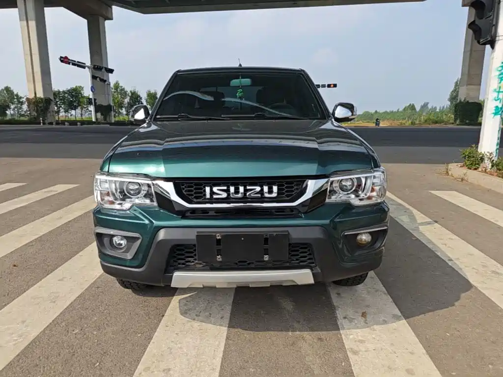 Isuzu T17 — миниатюра 3