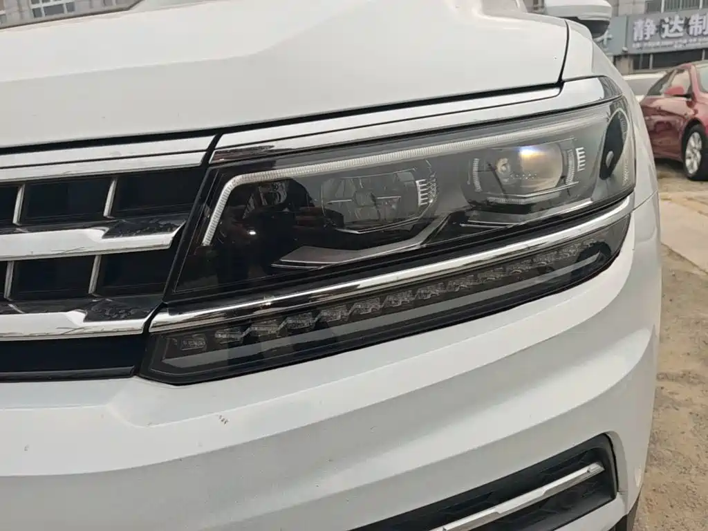 Volkswagen Tiguan L — миниатюра 24