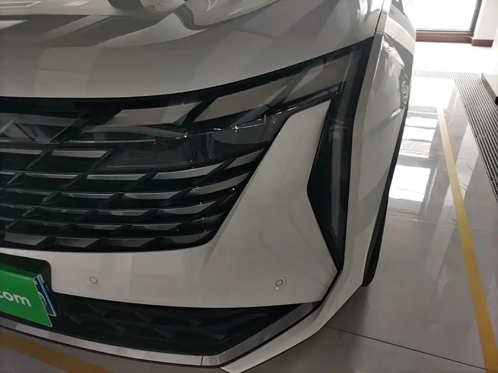 Geely Boyue L — миниатюра 24