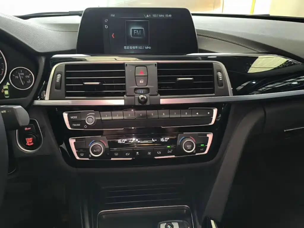 BMW 3 Series — миниатюра 13