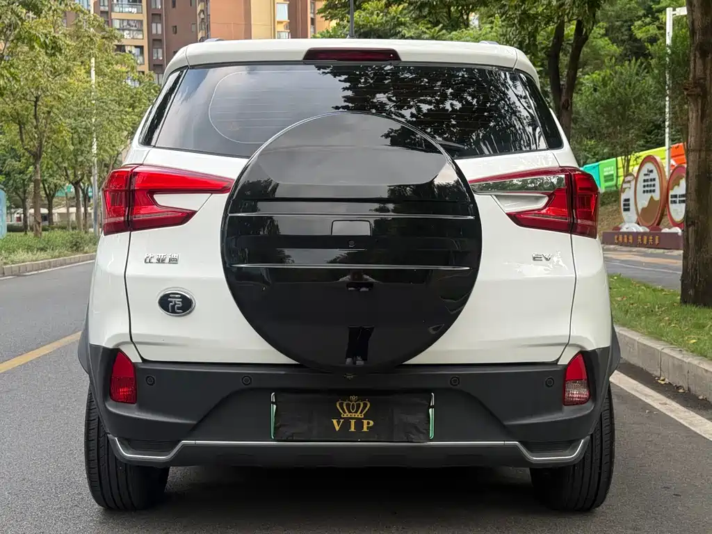BYD Yuan EV — миниатюра 5