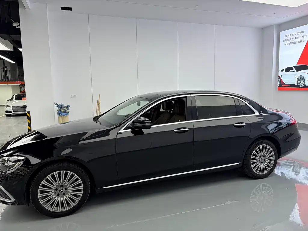 Mercedes-Benz E-Class — миниатюра 2