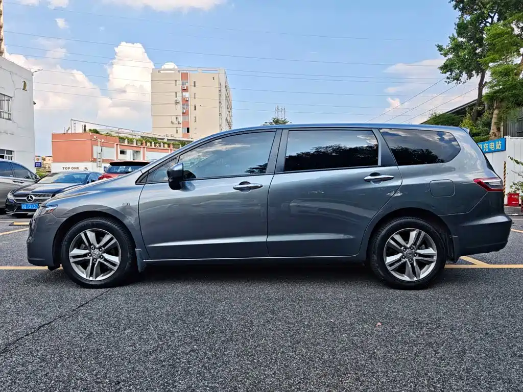 Honda Odyssey — миниатюра 8