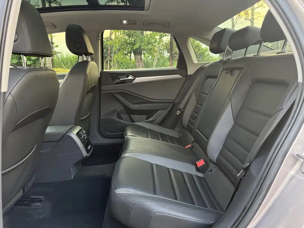 Volkswagen Sagitar — миниатюра 6