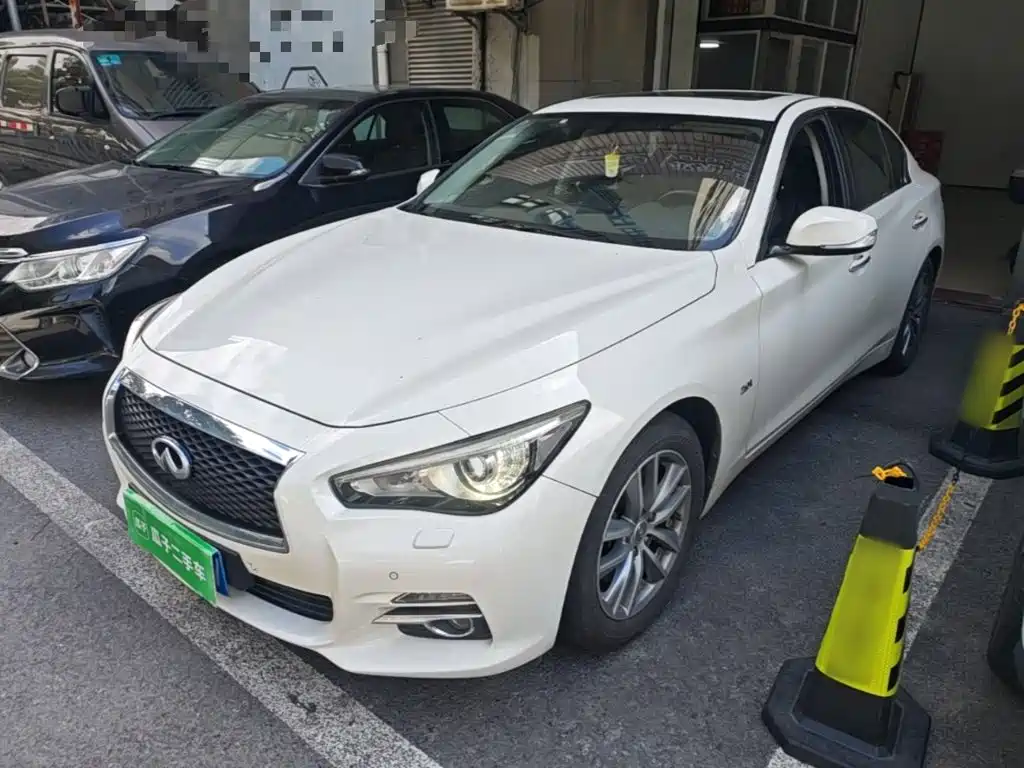 Infiniti Q50