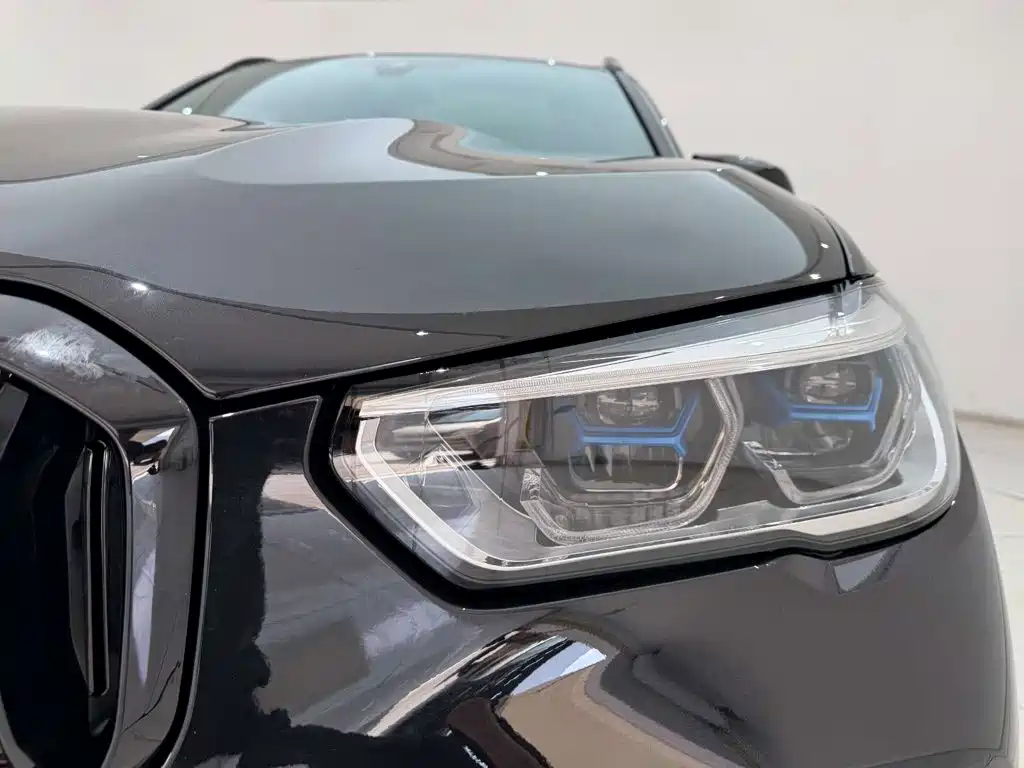 BMW X5 2022 xDrive 40Li M Sport