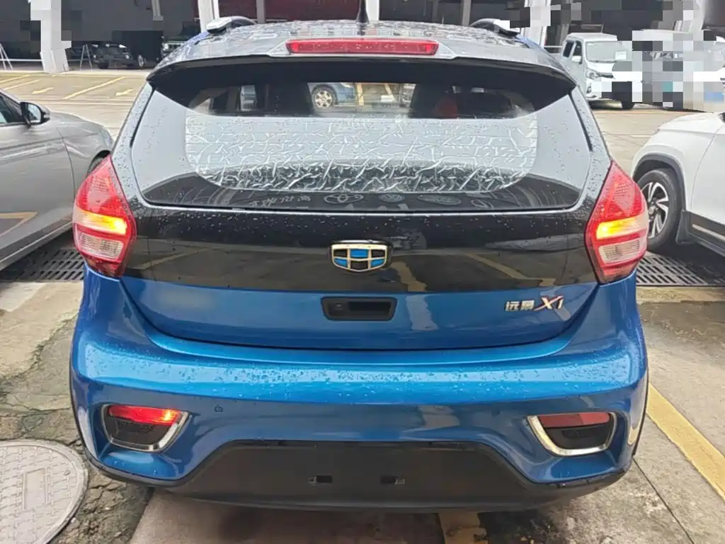 Geely Vision X1 — миниатюра 6