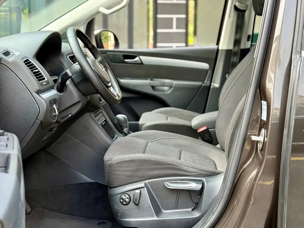Volkswagen Sharan — миниатюра 9