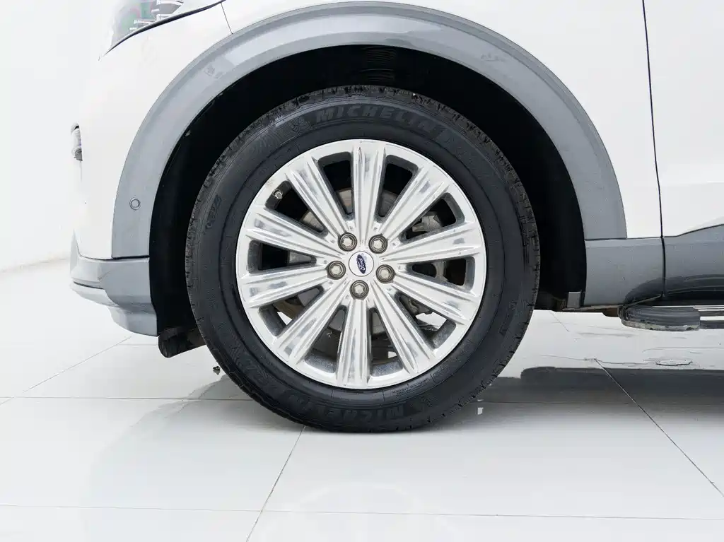 Ford Explorer — миниатюра 12