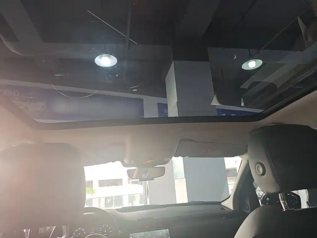 Land Rover Discovery Sport — миниатюра 18