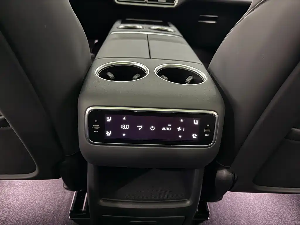 Li Auto Li L8 — миниатюра 19