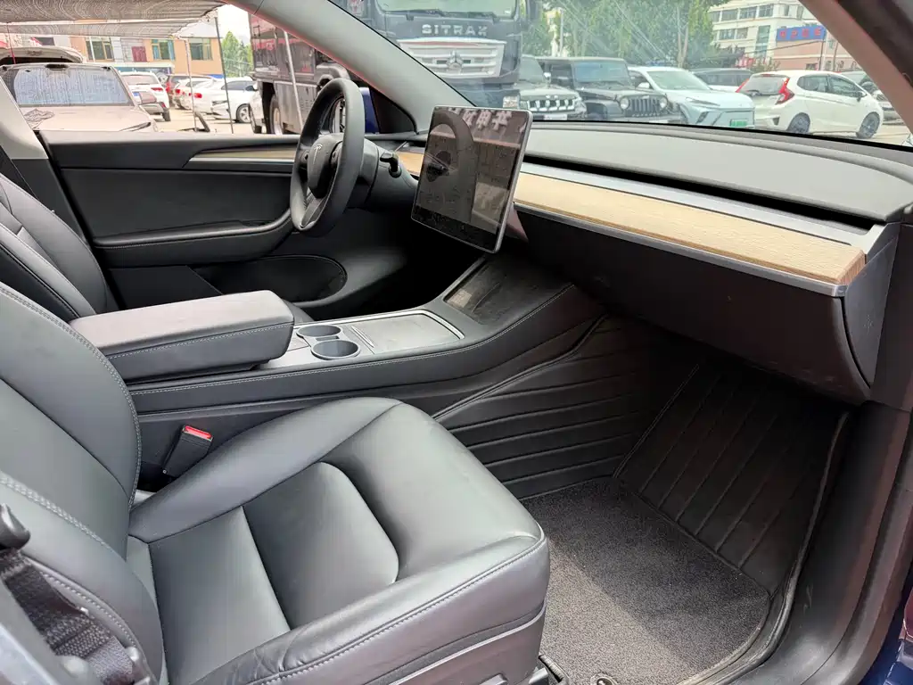 Tesla Model Y — фотографии объявления, Фото 15