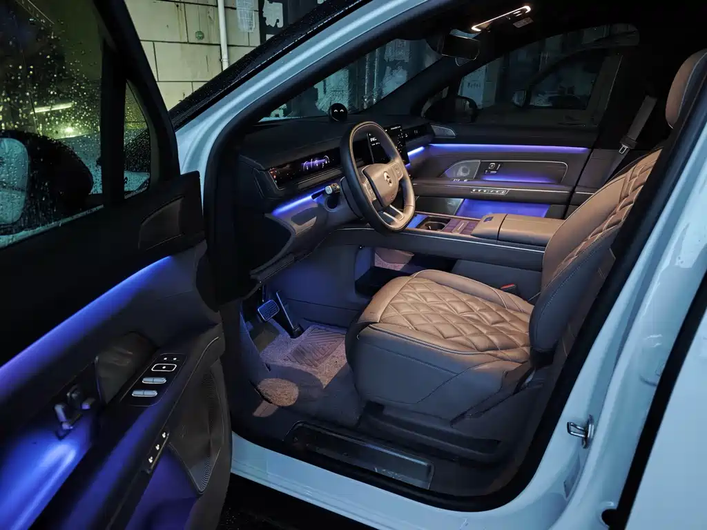 NIO ES8 — миниатюра 5