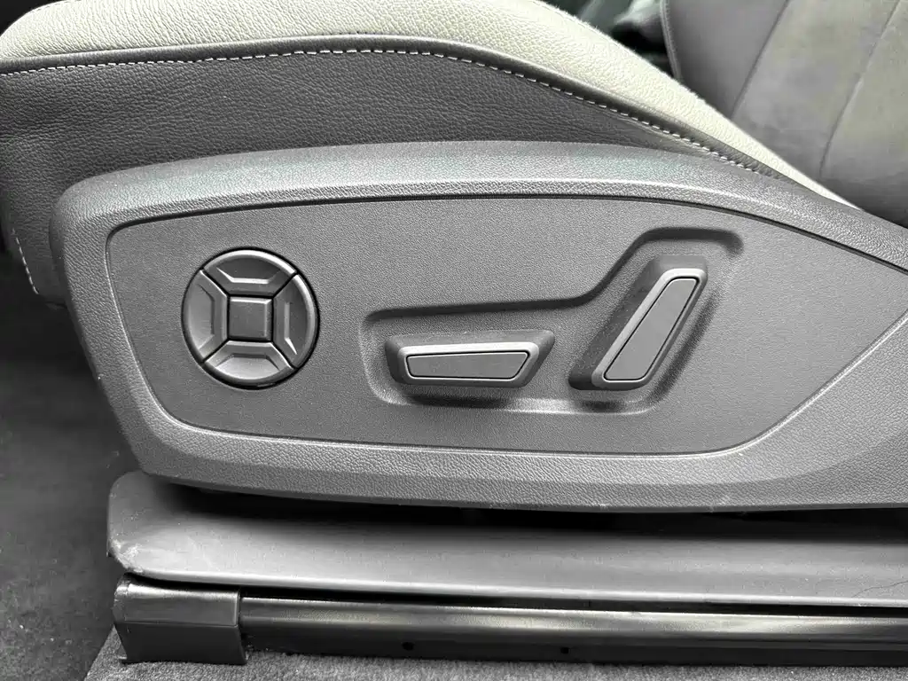 Audi Q3 — миниатюра 11